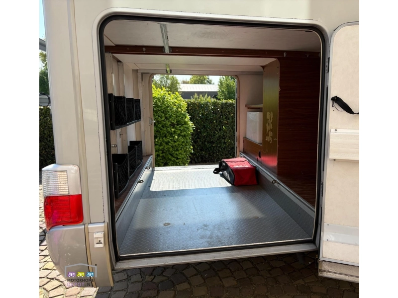 Hymer T 674 SL L&auml;ngsbetten Foto: 8