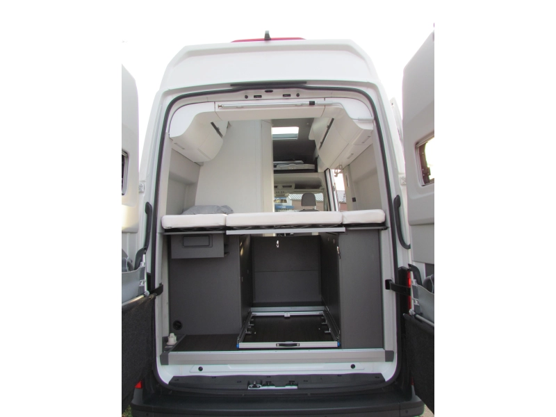 Volkswagen Grand California Quer- und Hubbett, Automatik Foto: 8