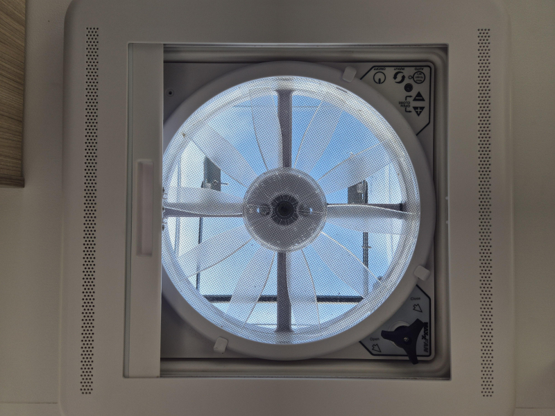 Adria Compact DL Plus 160 pk Automaat  foto: 21