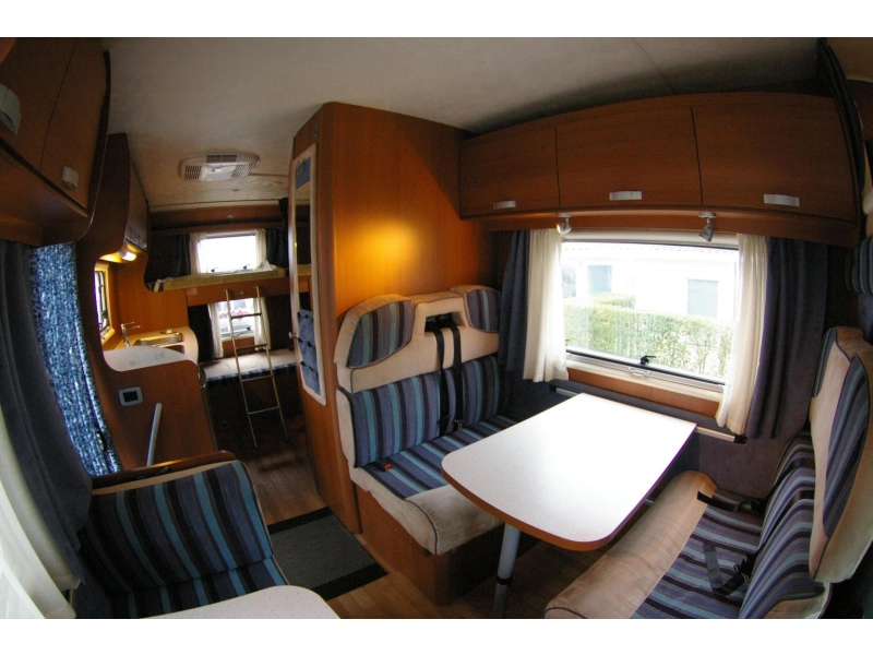 Elnagh Baron 47 D Dwars stapelbed, 2x airco  foto: 8