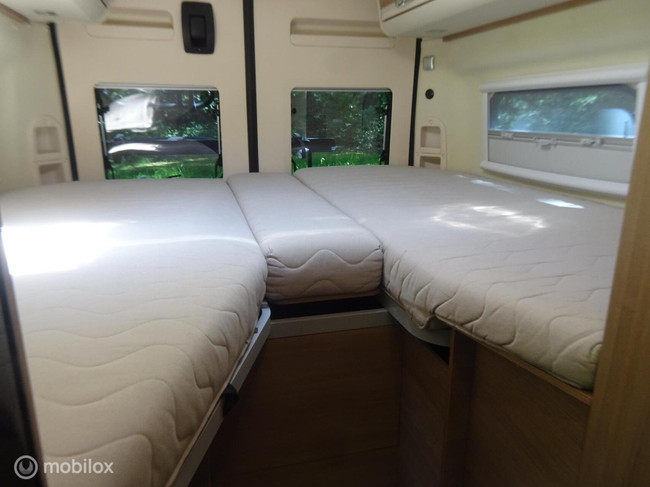 Adria Twin Axess 640 SL 130 PK Euro 6 | Single beds | Full options | Original NL | 39dkm | DEALER-STATE photo: 2