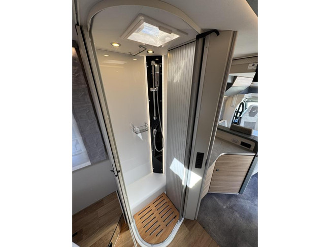 Dethleffs Pulse I 7051 GT-Line DBM Queensbed Als nieuw foto: 21