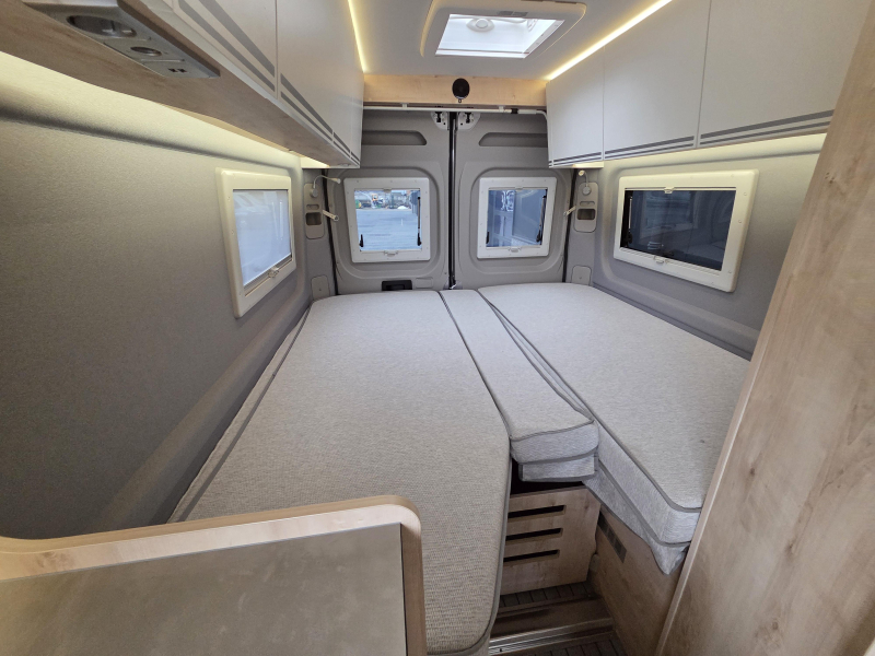 Clever Runner 640 Long bed 205 cm! Leather photo: 2
