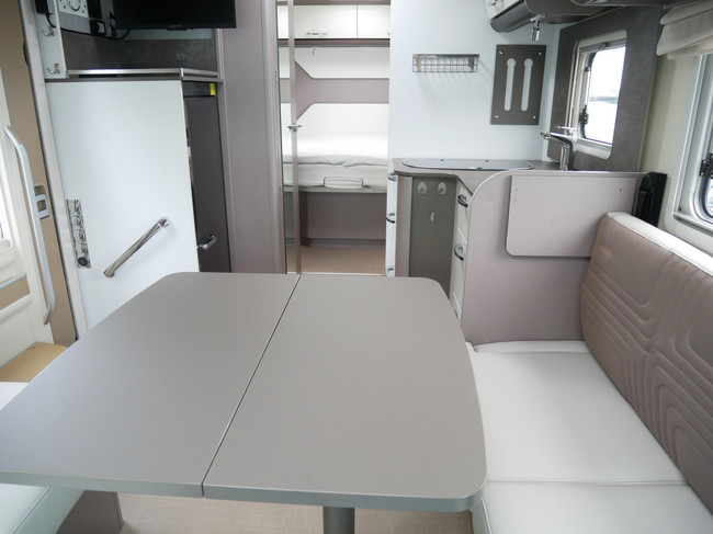 Bürstner Lyseo Privilege TD 732 Queensbed / Face to Face foto: 8