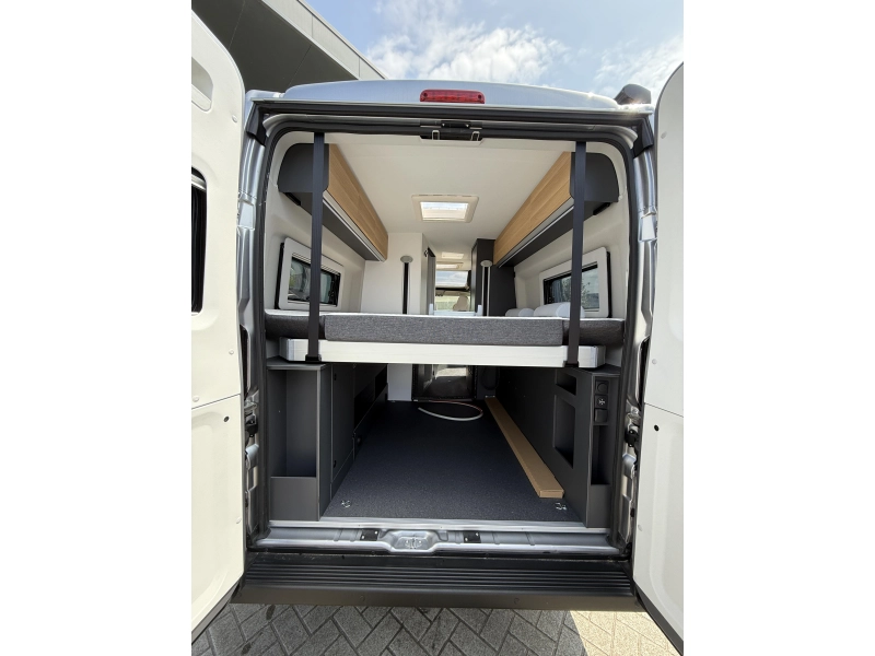 Adria Twin 640 SGX 60 Years Edition foto: 8