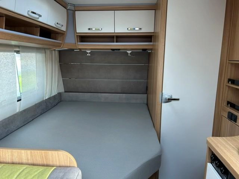 Dethleffs Camper 390 FS Mover & luifel  foto: 3