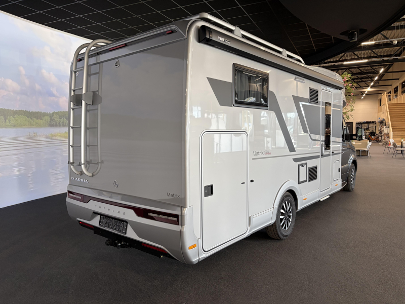 Adria Matrix Supreme MB 670 SL automaat / trekhaak  foto: 3