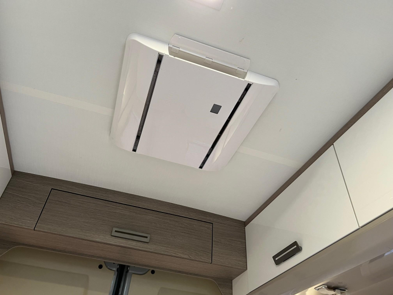 Chausson V697 VIP dakairco, busbiker,luifel  foto: 17