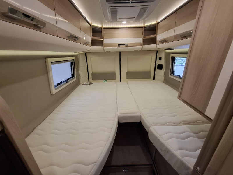 Rapido Dreamer D68 640 140CV Camas Individuales Solar foto: 7