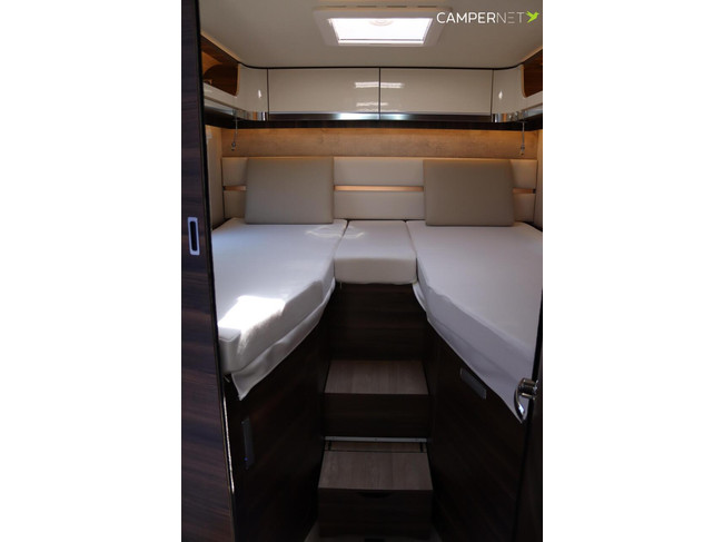 Laika ECOVIP H4109DS 180hp Automatic | Leveling system | Alde heating | Cabinets instead of Drop-down bed | Lithium | Inverter | Single beds | Face photo: 18