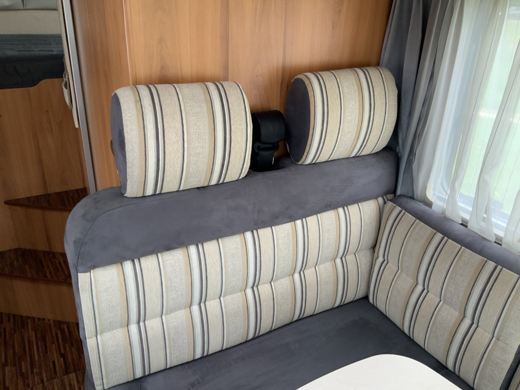 Hymer B 504 SL Integral, Equipado con cama individual trasera y cama abatible delantera, aire acondicionado de motor, chasis Alko, etc., A&ntilde;o 2009 Camper centrum on the road foto: 6