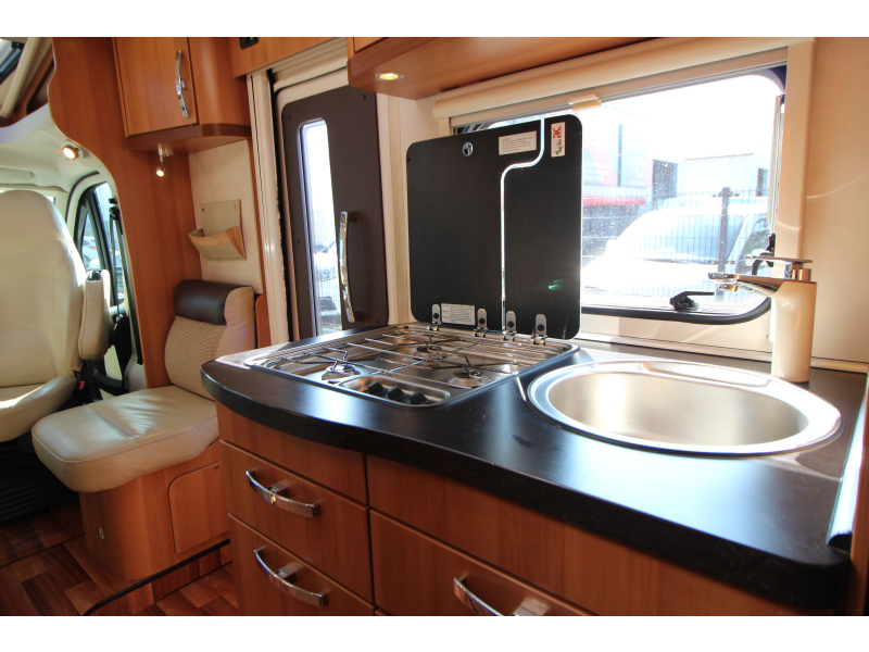Hymer T 674 Enkele bedden - 2x airco  foto: 22