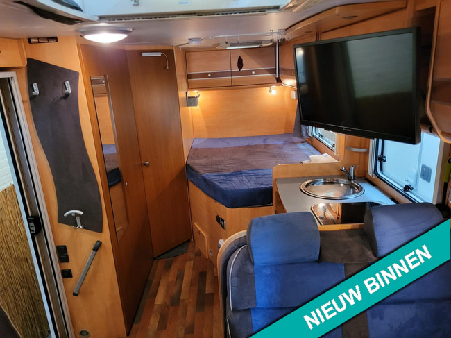 Ford 2.2 tdi Capron T63 ruime INDELING Top staat veel extra's foto: 8