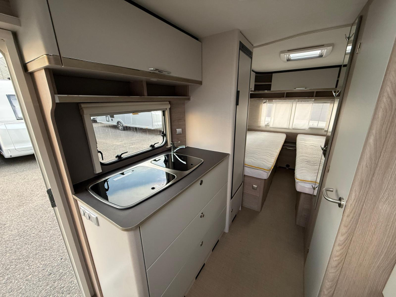 Bürstner Premio 530 TL Top conditie!  foto: 7