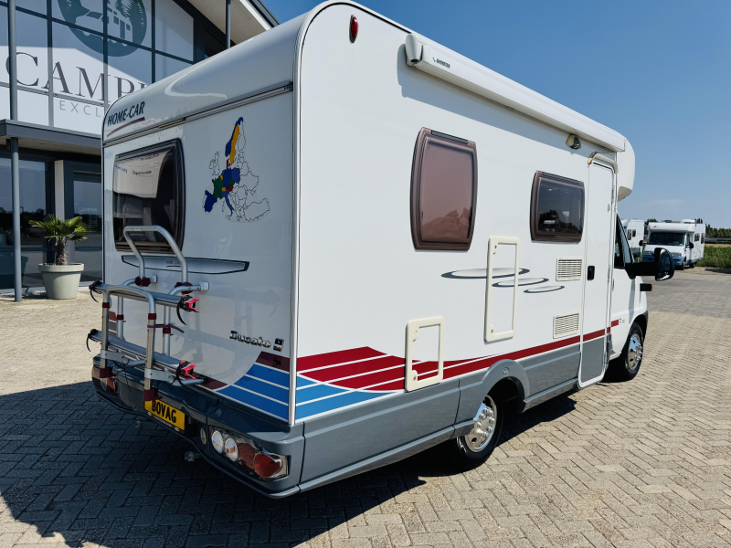 Homecar P 561 Aire acondicionado de motor Cama francesa foto: 5