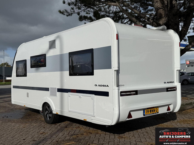 Adria Adora 522 UP Als Nieuw met Airco Mover voortent foto: 2