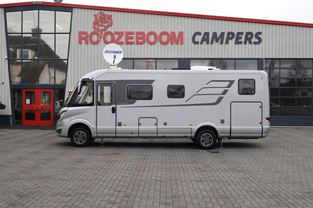 Hymer B 674 SL Silver-Line 2X Single Beds Full Options including E & P Hydraulic Leveling Feet etc. etc.