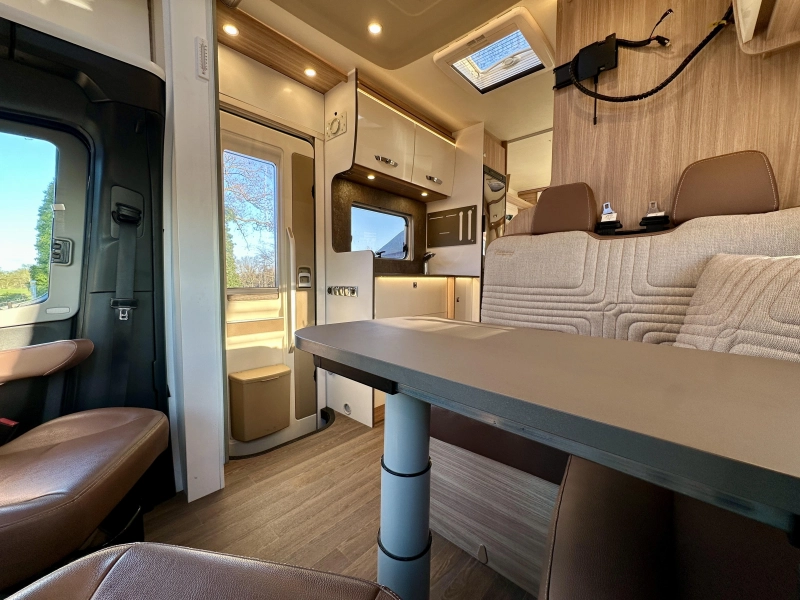 Bürstner Lyseo M Harmony Line 690 G | Mercedes | automaat  foto: 10