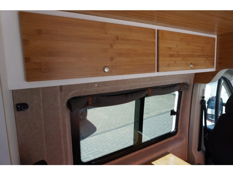 Peugeot Boxer 600 5 persoons  foto: 7
