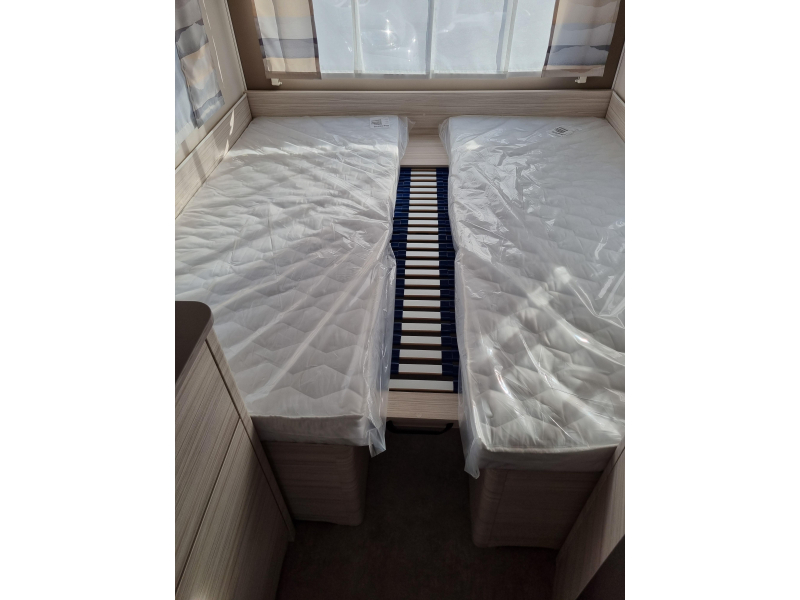 Dethleffs C'Joy 460 LE Active - Lits jumeaux ! photo : 12
