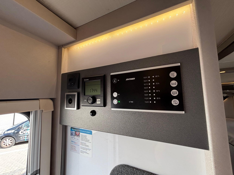Hymer Tramp 685 topstaat face to face zit  foto: 18