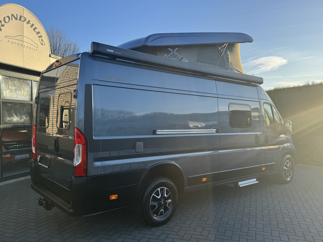 Hymer Yellowstone 640 techo elevable 160 cv *4 PERSONAS* Euro6 Fiat Ducato **Camas longitudinales/Techo elevable con 2 plazas para dormir/4 asientos/Litio/Sol foto: 5
