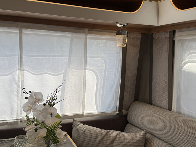 Tabbert Da Vinci 460E ENKELE BEDDEN **Mover/Zakluifel/Fietsendrager/Duo-Control/Vloerverwarming/Compleet/Zeer nette caravan** foto: 21