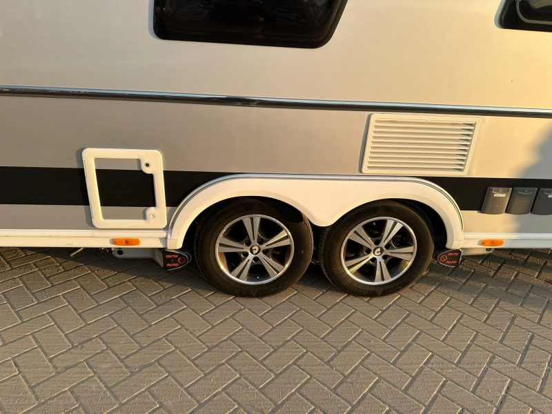 Dethleffs Beduin VIP 760 DR queensbed / full option  foto: 4