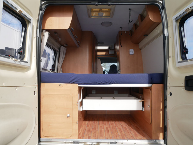 ROLLER Team Livingstone 2, 6 Meter Buscamper, Dwarsbed, Van Swing foto: 20
