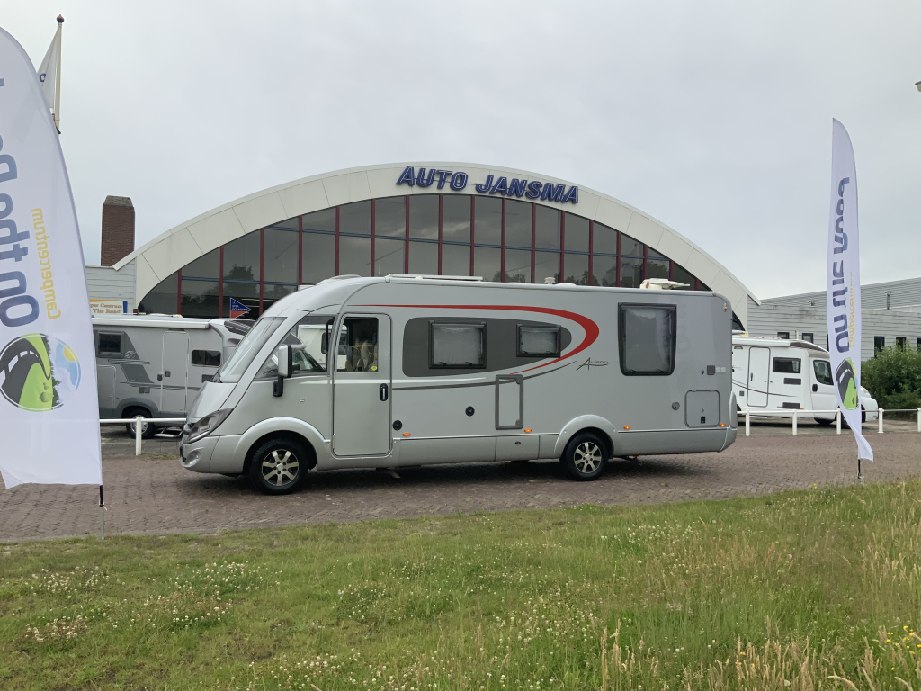 Bürstner Aviano 727 2.3 AUTOMAAT  150  PK integraal ,  Motor-airco  , Queens-bed , gelijkvloers , zij  zitgroep Bj. 2012 Camper centrum on the road foto: 31