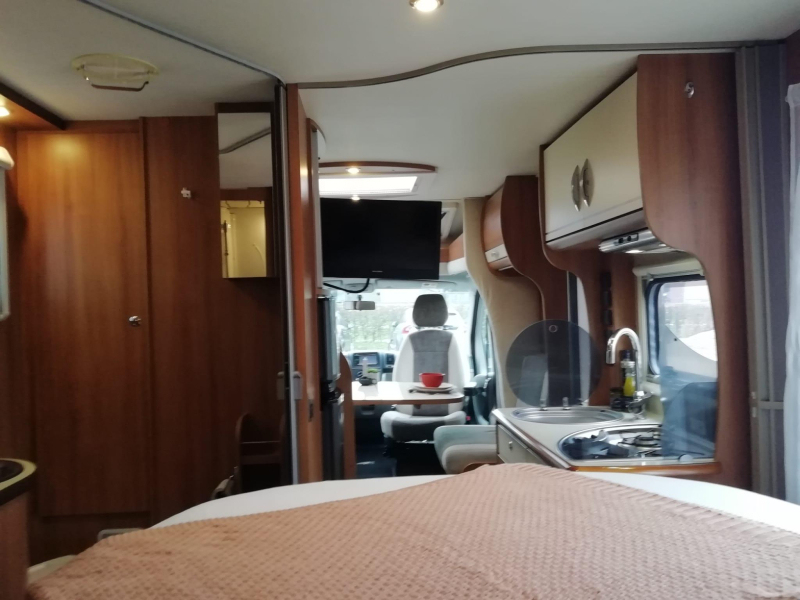 Rapido Le Randonneur 690 F LE con 3x solar y maxxfan! foto: 17