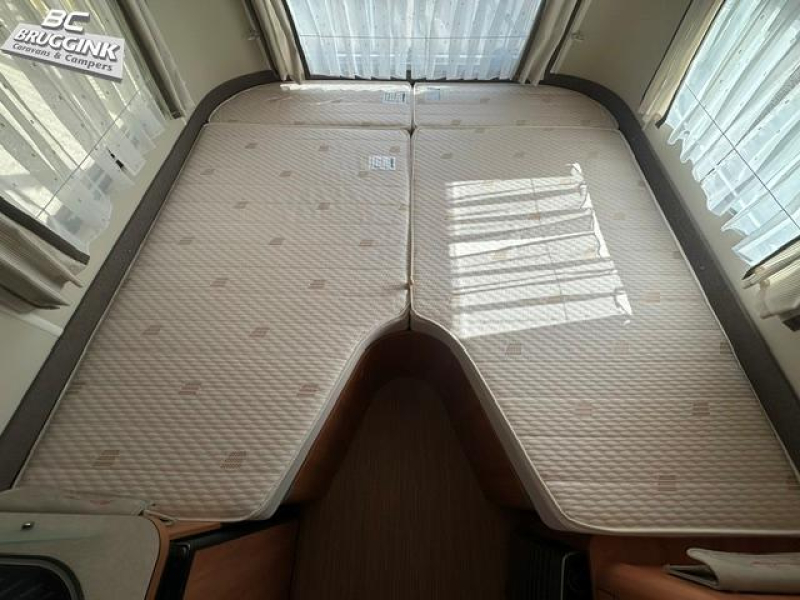Eriba Touring Troll 542 GT CAMAS INDIVIDUALES foto: 10