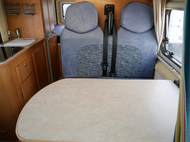 ROLLER Team Livingstone 2, 6 Meter Buscamper, Dwarsbed, Van Swing foto: 10