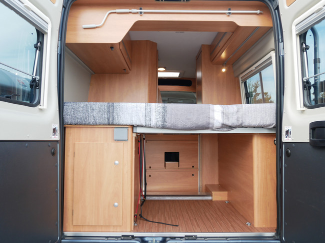 Pössl 2Win Plus, 6 Meter Buscamper, Groot Dwarsbed!!! foto: 19
