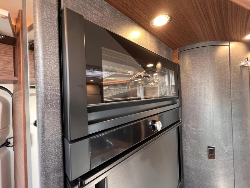 Carthago Chic C-Line I 4.9 LE MERCEDES/BOVENKASTJES foto: 8