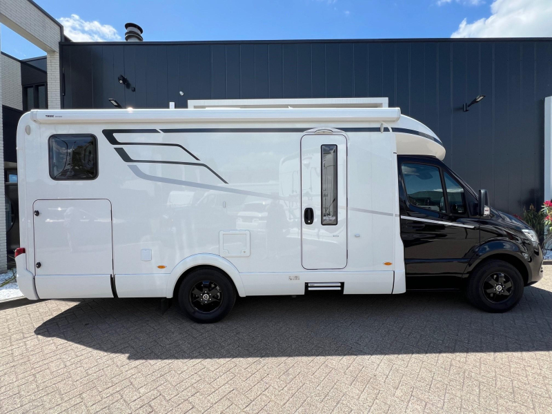 Hymer Tramp 680 automaat, enkele bedden  foto: 18