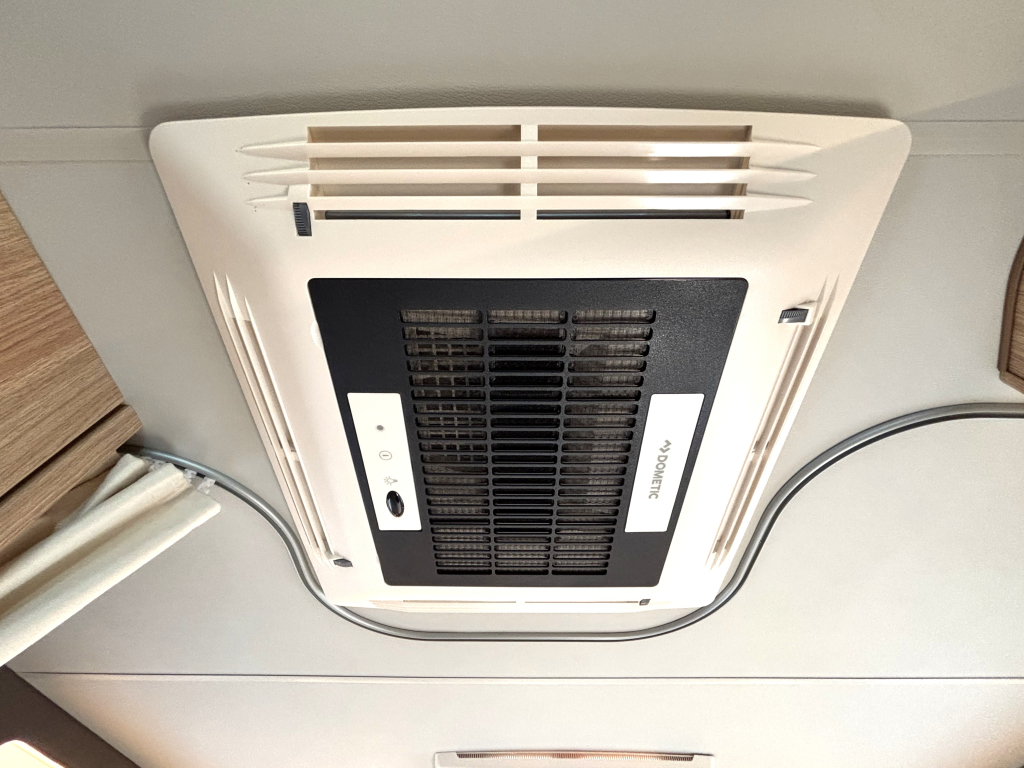 Knaus Sky Wave 60Years 650 MEG AUTOMAAT ENKELE BEDDEN+HEFBED foto: 9