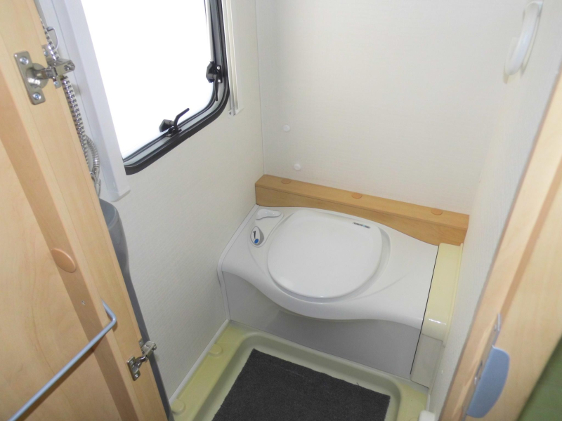 Dethleffs Camper 450 Mover! very neat! photo: 6