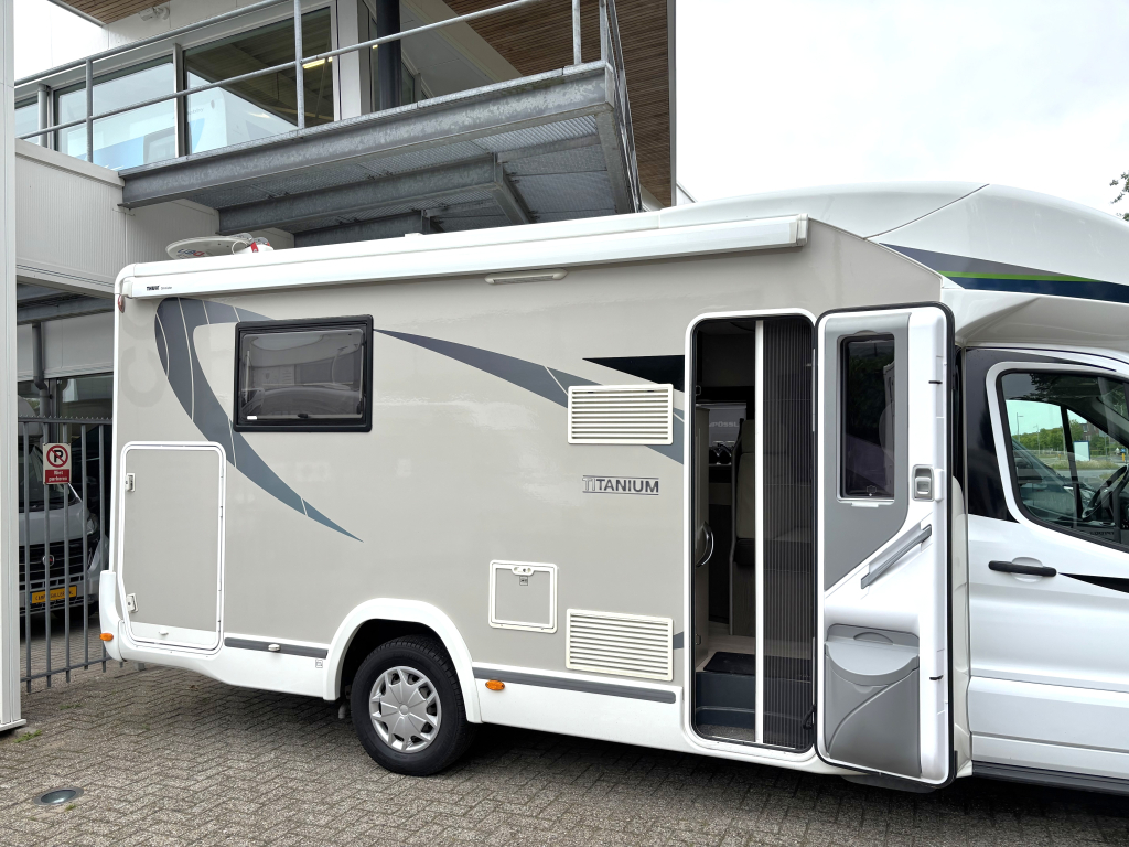 Chausson Titanium 758 EB AUTOMATIK QUEENSBETT + HUBBETT 170PS! Foto: 5
