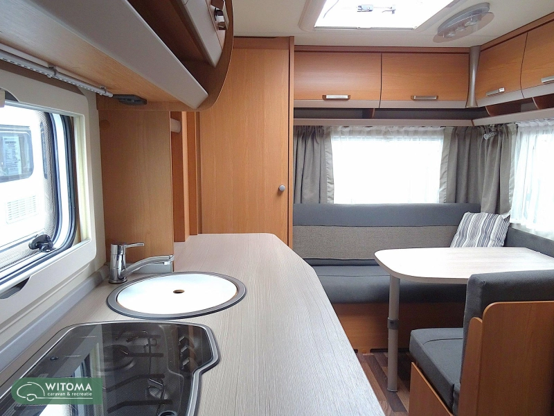 Toldo de avance Knaus Sport 420 QD foto: 2