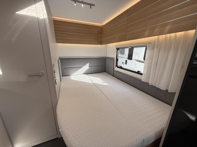 Adria Adora 522 UP Als Nieuw met Airco Mover voortent foto: 12