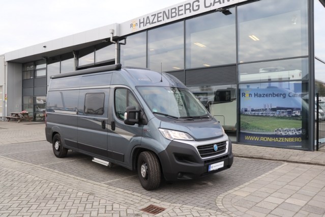 Autocaravana compacta Boxstar Street 600 del establo de Knaus compacta 5.99 m cama transversal Fiat 140 cv (47 foto: 1