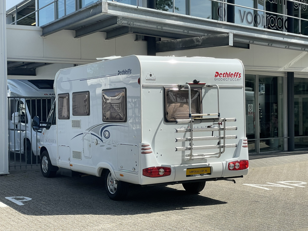 Dethleffs ADVANTAGE T5801 CAMA FRANCESA CARA A CARA foto: 21