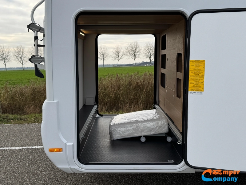 Adria Matrix Plus 670 DL L&auml;ngsbetten / Automatik Foto: 5