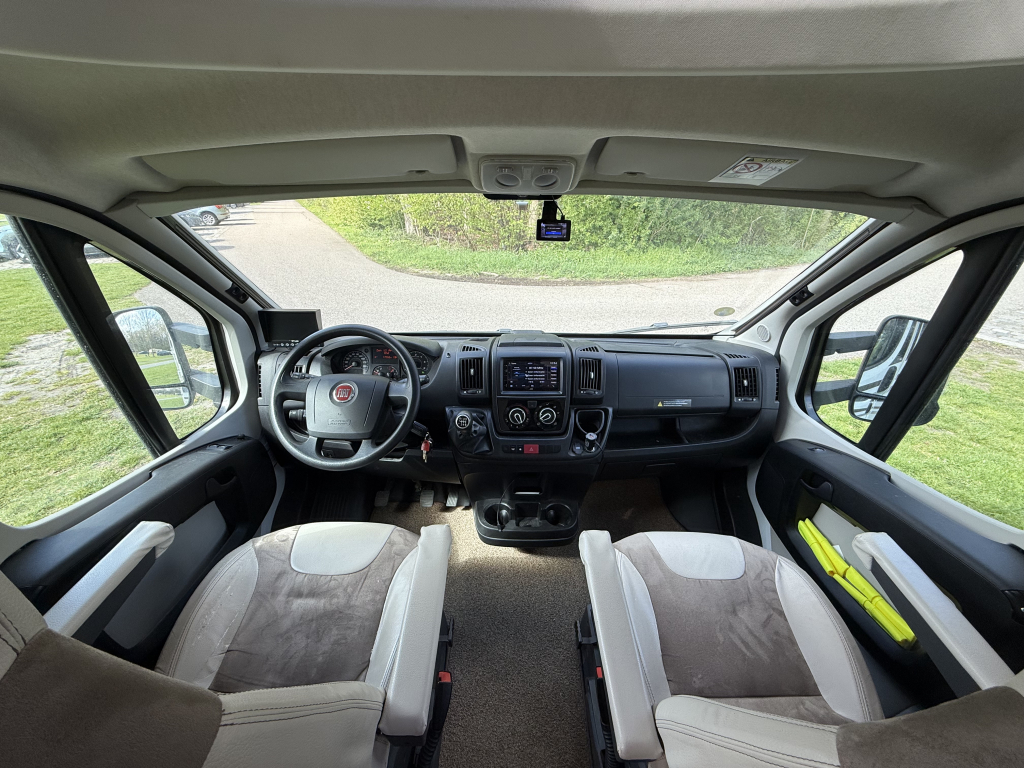 PILOTE P746GJ foto: 12