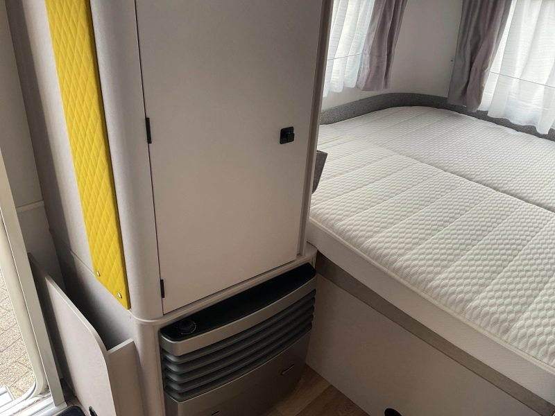 Eriba Touring 310 Urban Memphis design package. photo: 8