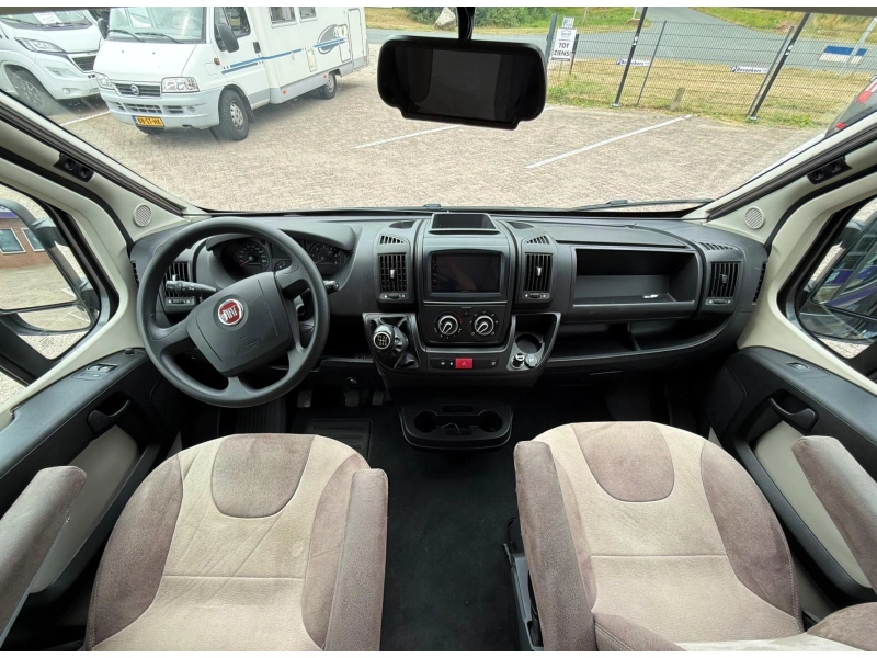 Pössl Roadcruiser Revolution Verhoogde uitvoering  foto: 13