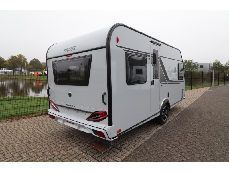 Knaus Sudwind Black Selection 450 FU Modell 2026 - 1700KG - 147 Foto: 3