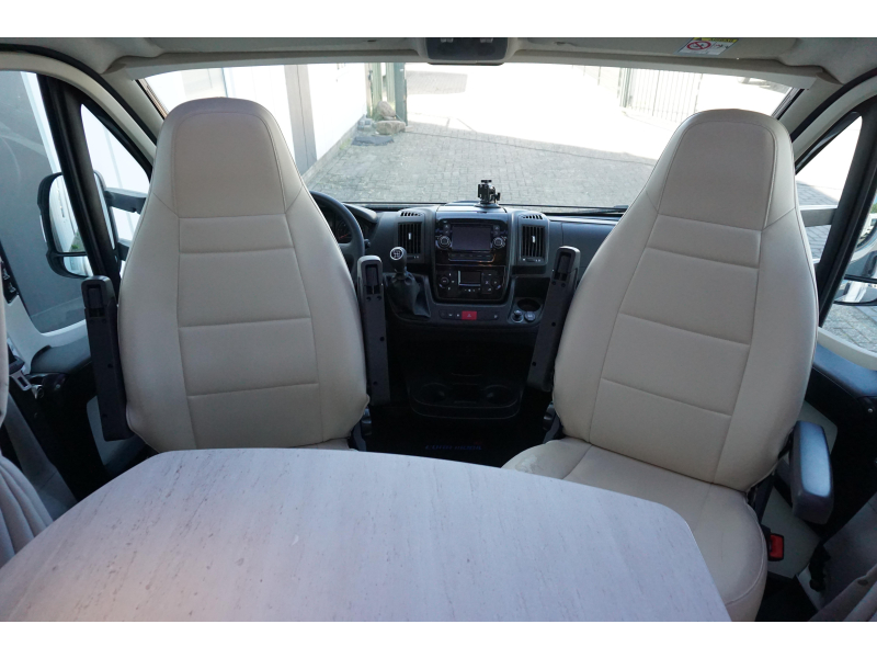 Eura Mobil Profila T 680 QB  foto: 12