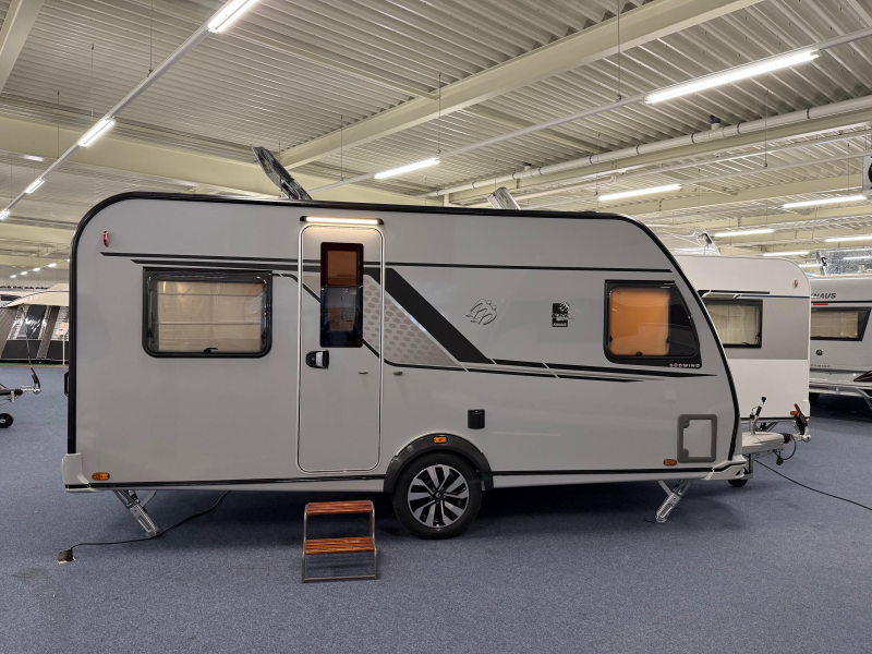 Knaus Sudwind Black Selection 450 FU modeljaar 2026  foto: 0